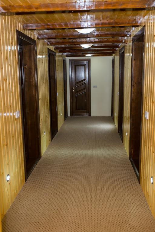 Cabana Ama Hotel Tău Bistra Eksteriør billede